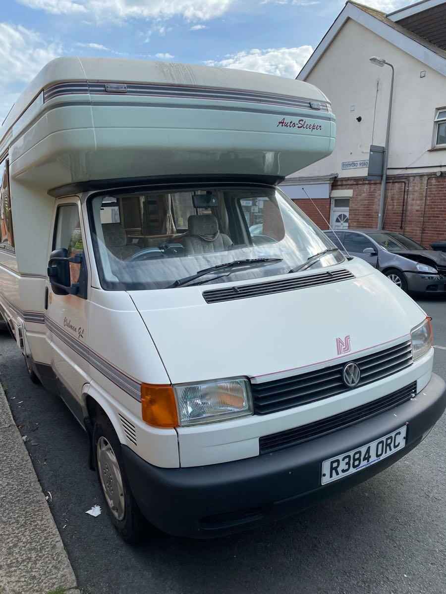 Photograph of R384 ORC - a Beige Volkswagen Transporter camper van parked in Hollingdean by a non-resident, and potentially abandoned. The fourth of twelve photographs supplied by the residents of Hollingdean.
