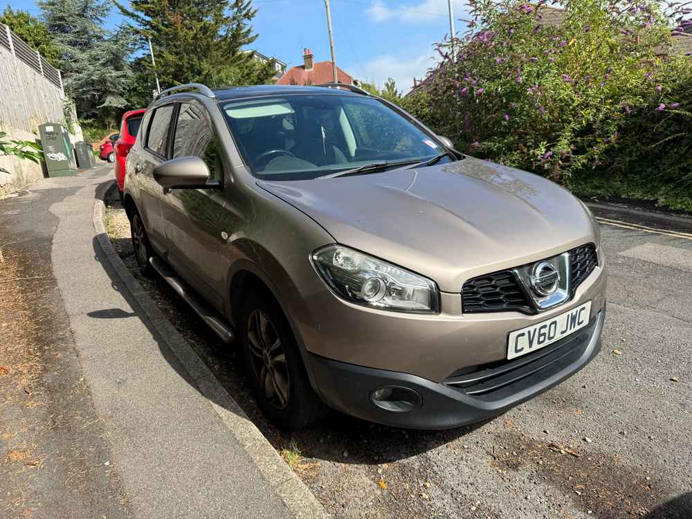 Photograph of CV60 JWC - a Gold Nissan Qashqai parked in Hollingdean by a non-resident. The second of three photographs supplied by the residents of Hollingdean.