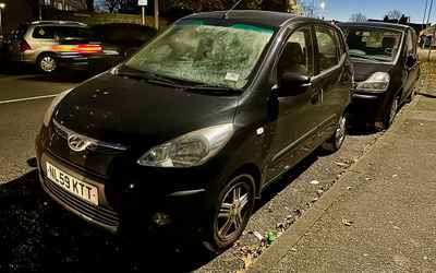 NL59 KTT, a Black Hyundai i10 parked in Hollingdean