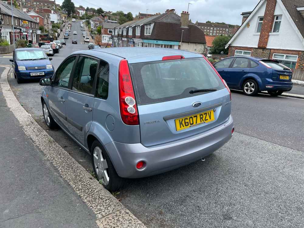 Photograph of KG07 RZV - a Blue Ford Fiesta parked in Hollingdean by a non-resident. 