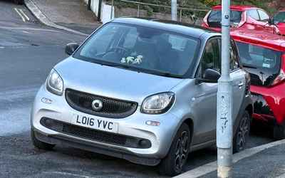 LO16 YVC, a Silver Smart ForFour parked in Hollingdean