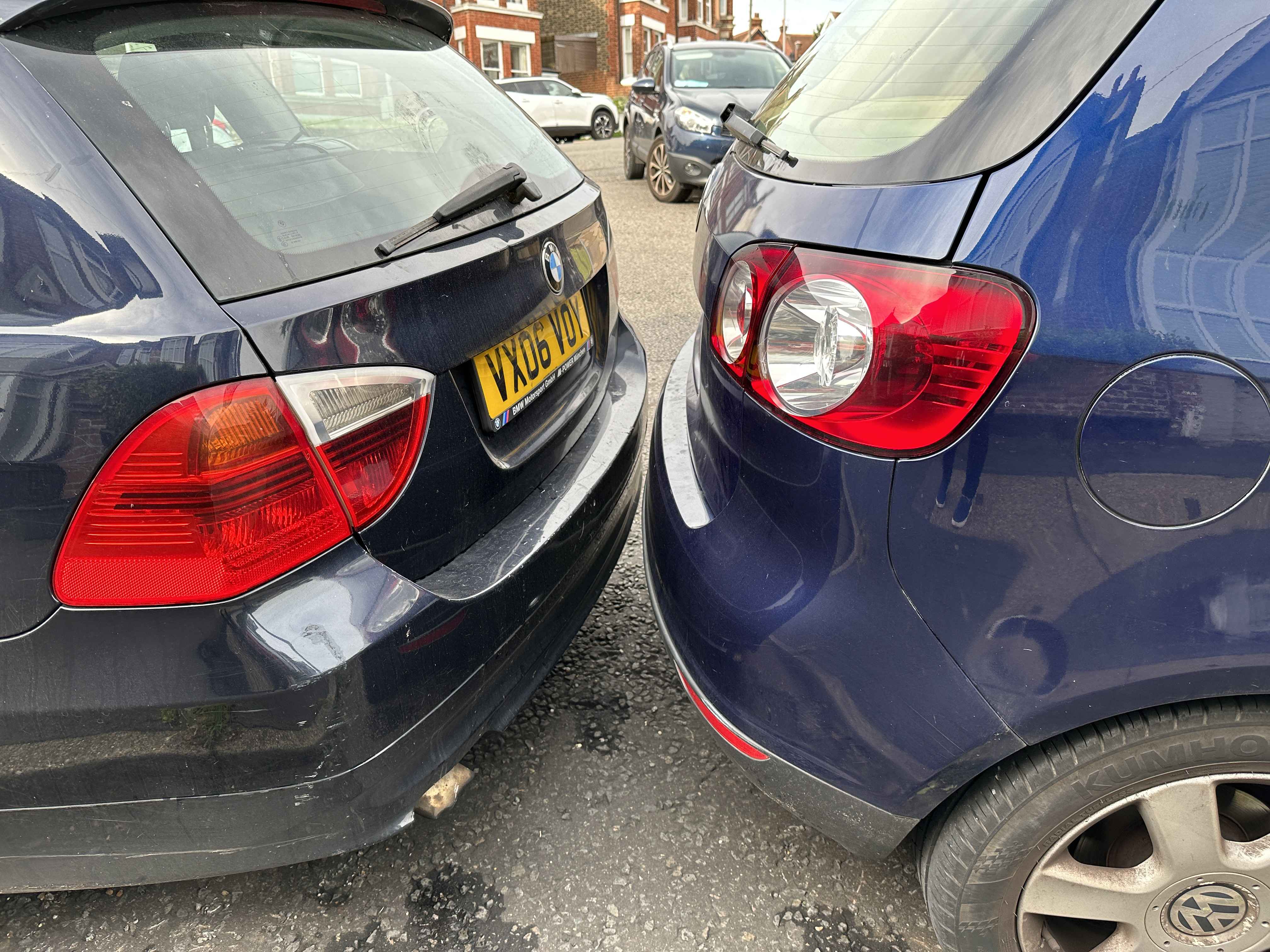 Photograph of VX06 VOY - a Blue BMW 3 Series parked in Hollingdean by a non-resident who uses the local area as part of their Brighton commute. The second of two photographs supplied by the residents of Hollingdean.