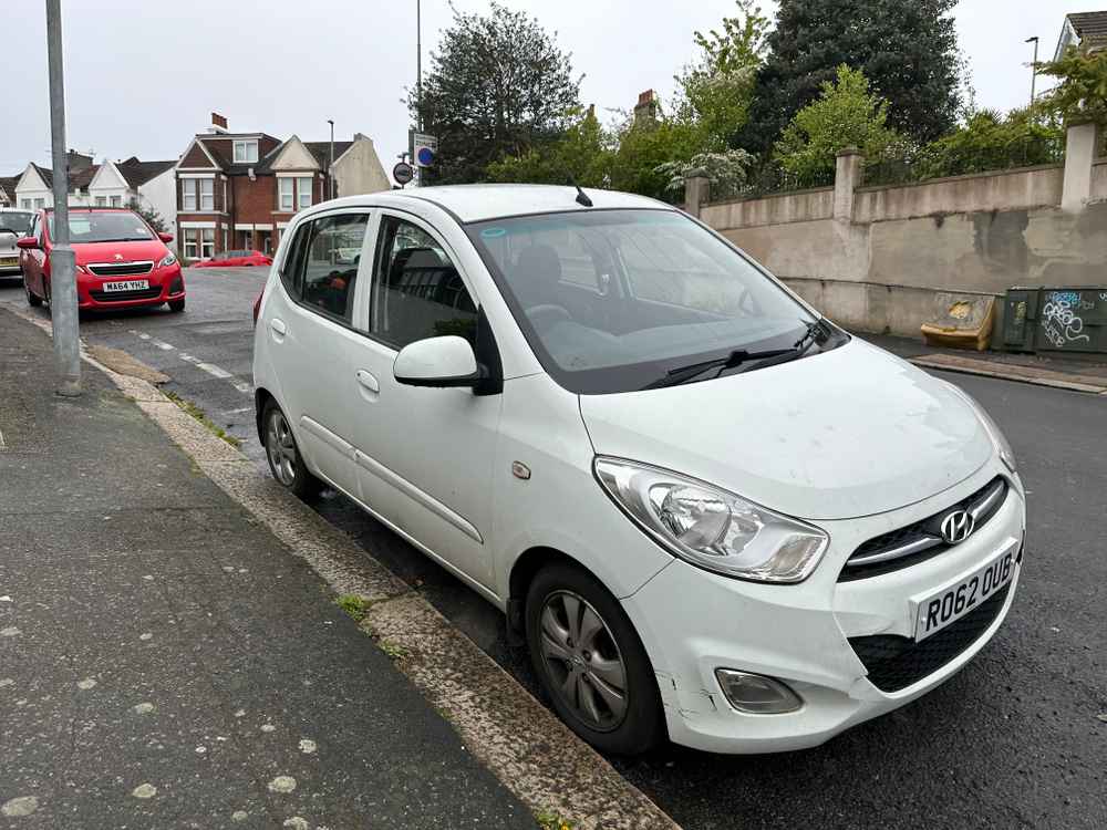 Photograph of RO62 OUB - a White Hyundai i10 parked in Hollingdean by a non-resident. The third of four photographs supplied by the residents of Hollingdean.