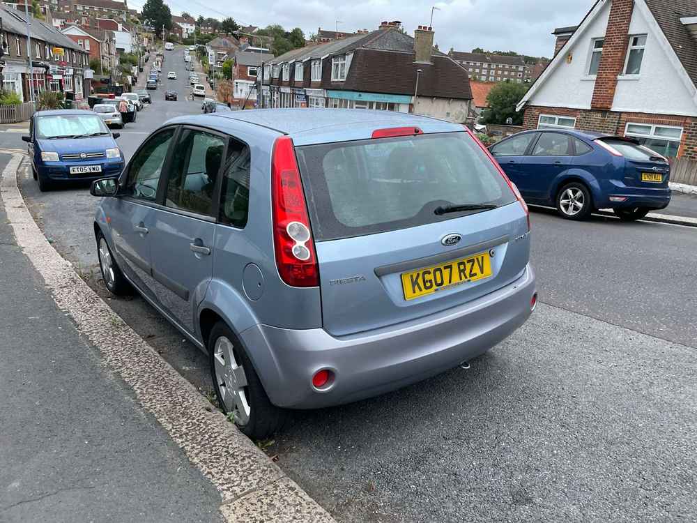 Photograph of KG07 RZV - a Blue Ford Fiesta parked in Hollingdean by a non-resident. 