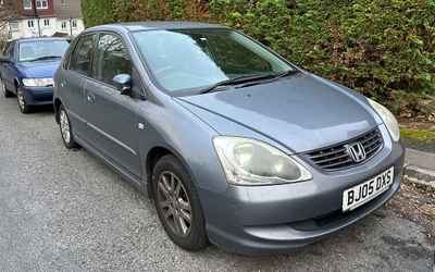 BJ05 DXS, a Grey Honda Civic parked in Hollingdean