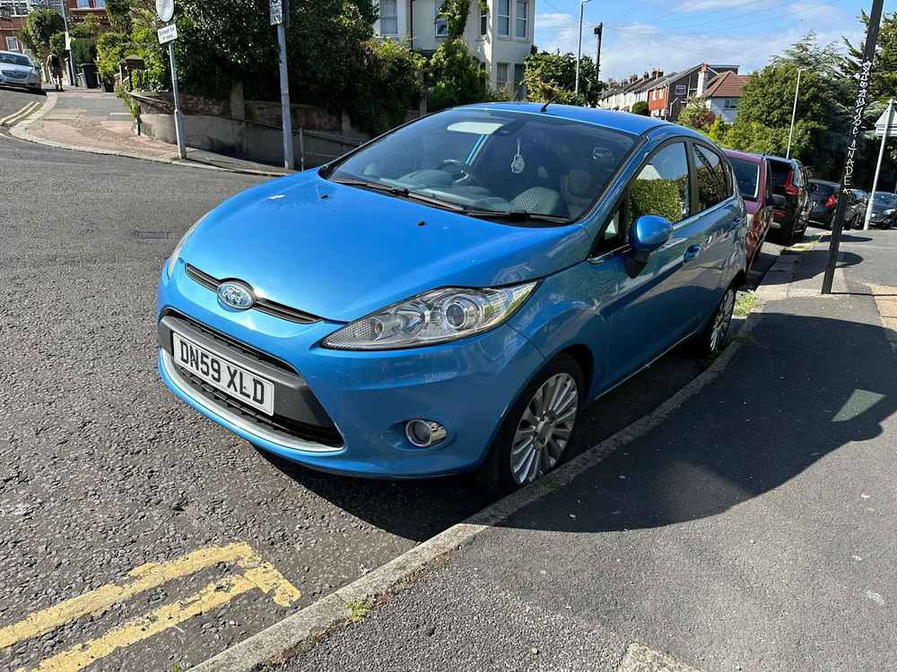 Photograph of DN59 XLD - a Blue Ford Fiesta parked in Hollingdean by a non-resident. 