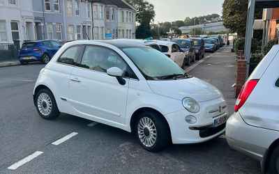 HJ59 OMY, a White Fiat 500 parked in Hollingdean