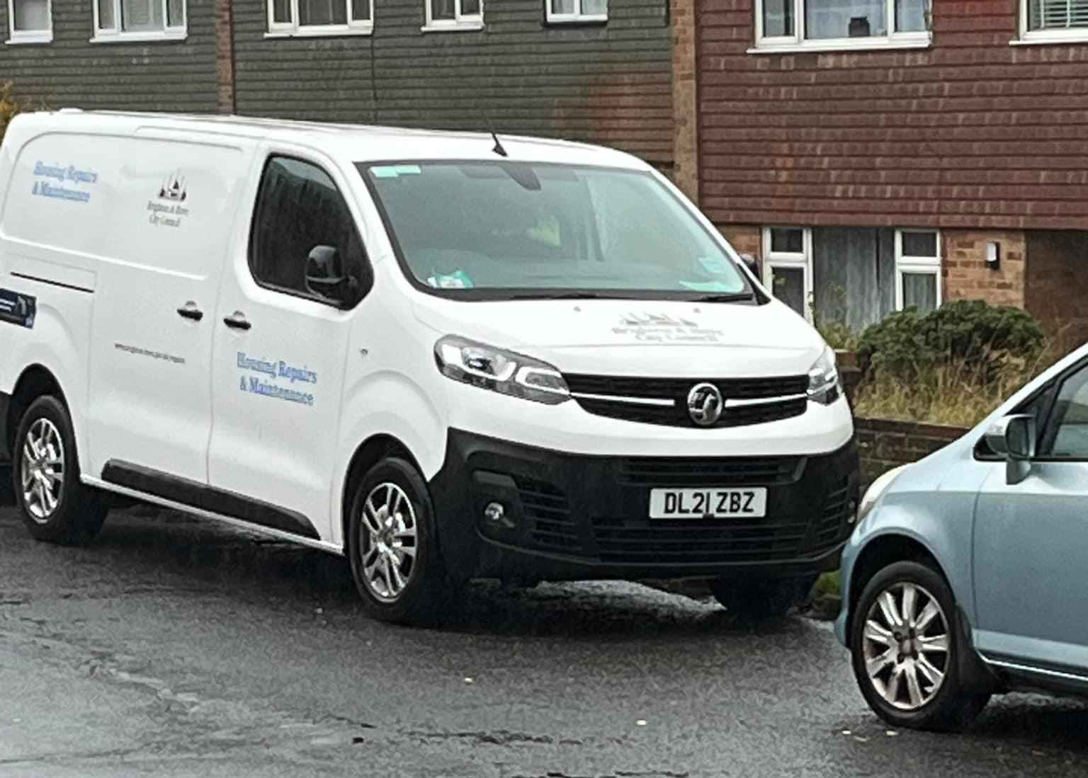 Photograph of DL21 ZBZ - a White Vauxhall Vivaro parked in Hollingdean by a non-resident. 