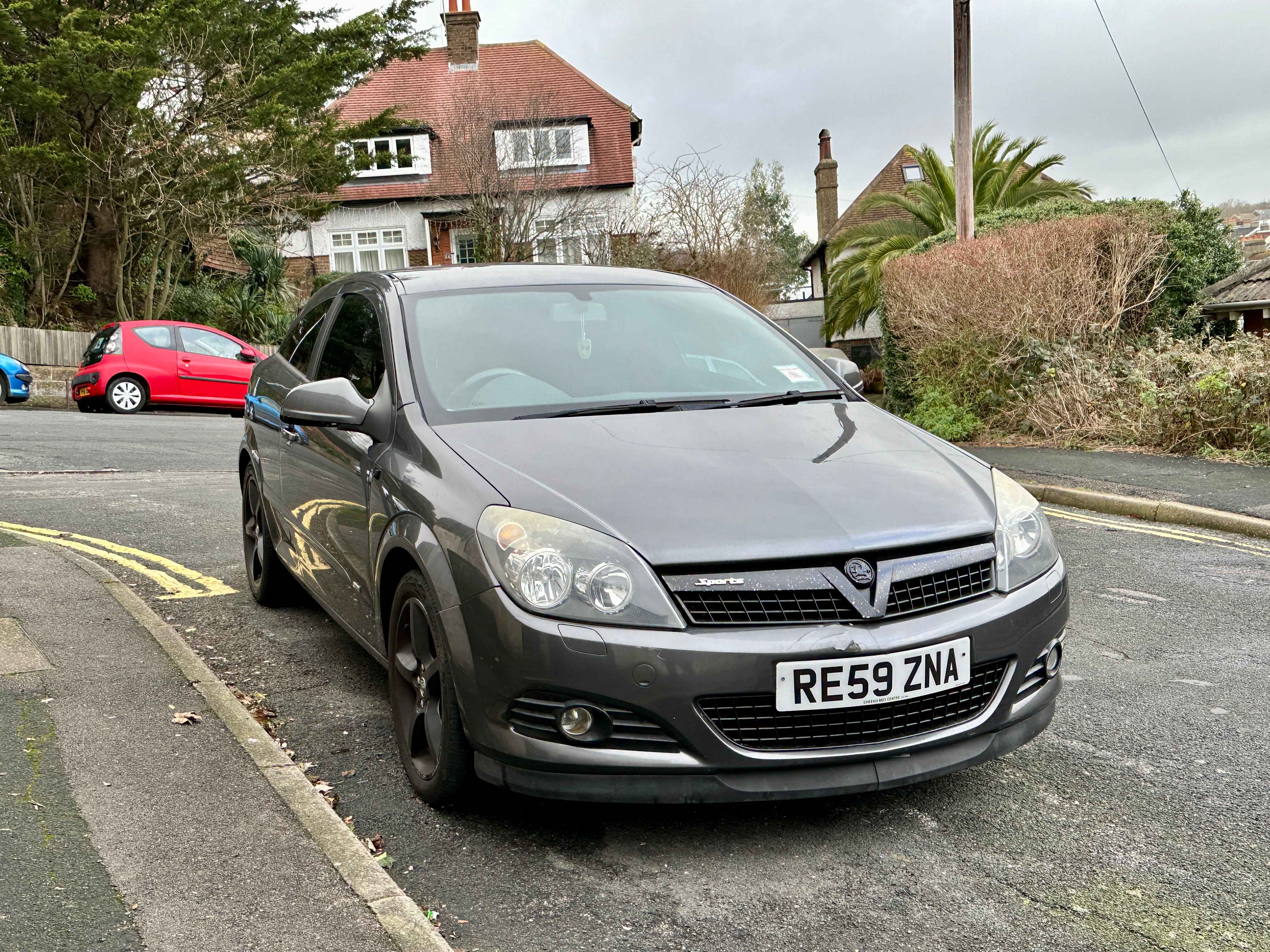 Photograph of RE59 ZNA - a Grey Vauxhall Astra parked in Hollingdean by a non-resident. The fourth of five photographs supplied by the residents of Hollingdean.