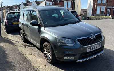 YL64 AFN, a Grey Skoda Yeti parked in Hollingdean