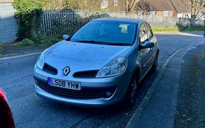 LS08 YHW, a Silver Renault Clio parked in Hollingdean
