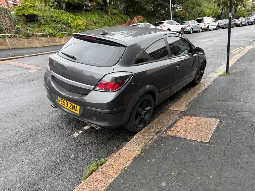 Photograph of RE59 ZNA - a Grey Vauxhall Astra parked in Hollingdean by a non-resident. The twentieth of twenty photographs supplied by the residents of Hollingdean.